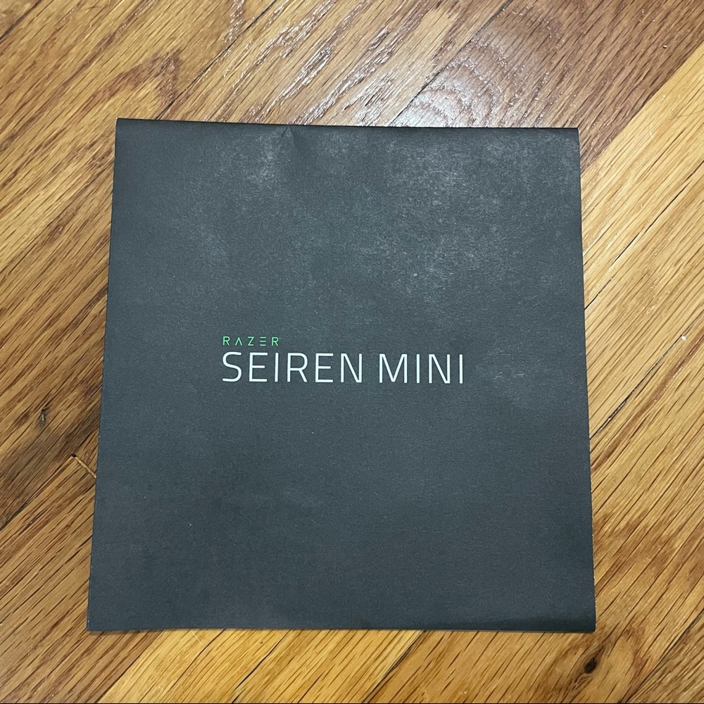 *SOLD* - Razer Seiren Mini Microphone - Mercury - Picture 8 of 8